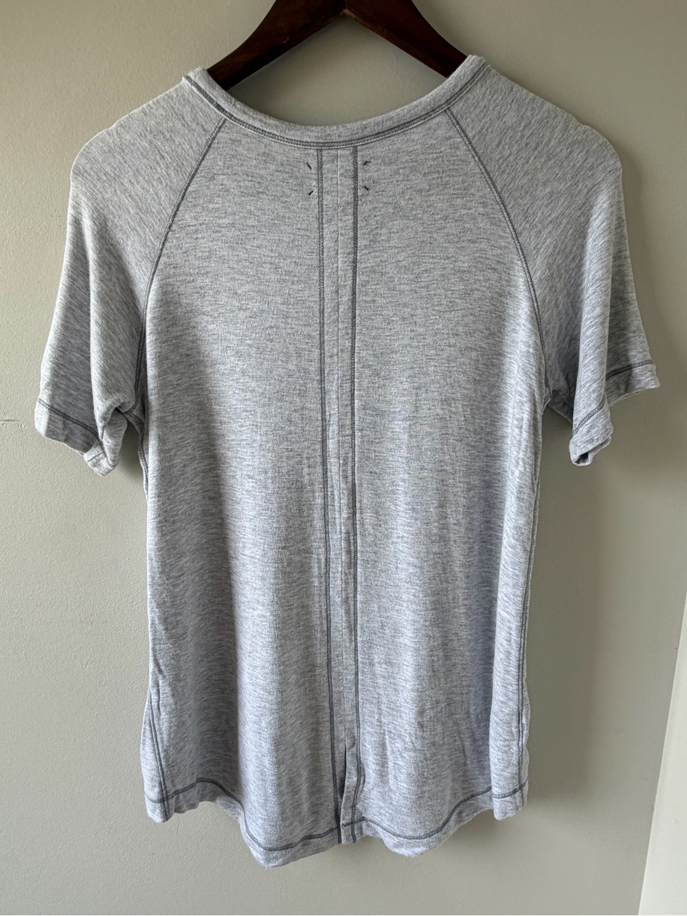 Lou & Grey Gray Tee | Raglan Short Sleeve | Soft Knit | Side Slit Hem | Size S - Picture 3 of 9